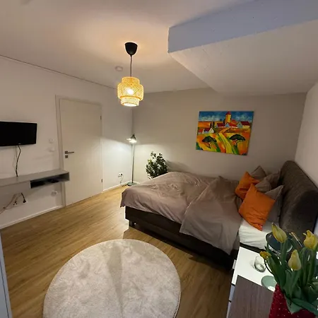 Lägenhet Schoene Mit Eigenem Eingang Souterrain Walldorf (Baden-Wurttemberg)