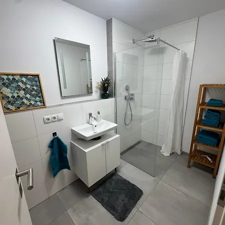 Lägenhet Schoene Mit Eigenem Eingang Souterrain Walldorf (Baden-Wurttemberg)